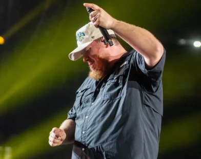luke combs jacksonville