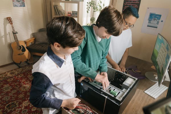 snowbreak locate uninterruptible power supply